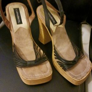 Candies size 8.5 sandal with chunk heel